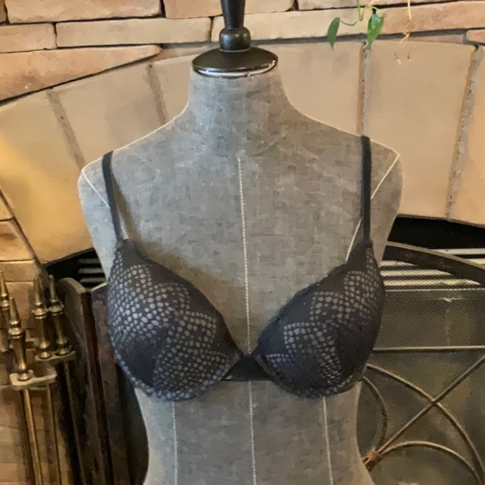 Victoria Secret bra 34b